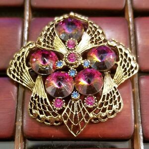Beautiful Vibrant Vintage Volcano Rivoli Rhinestone Brooch 2" Diameter